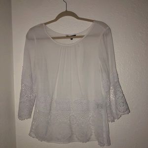 Unique Spectrum Lace bell sleeve